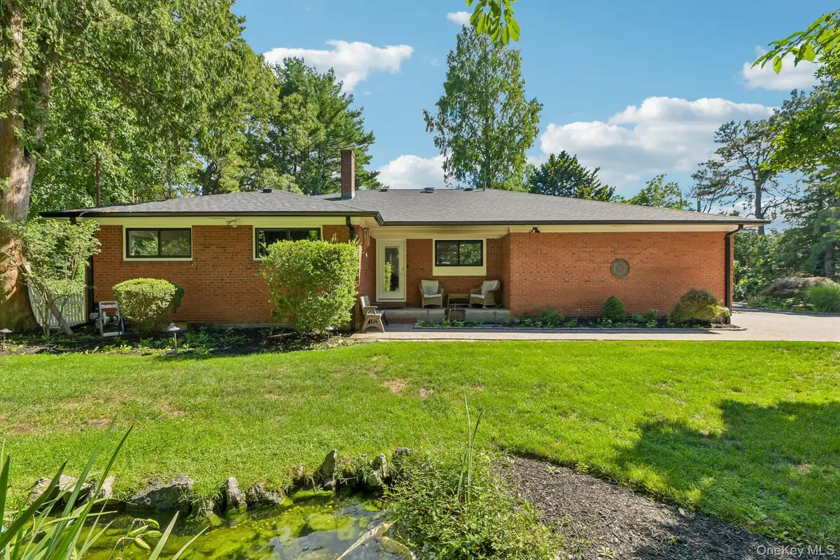 230 Union Avenue, Holbrook, NY 11741 - #1