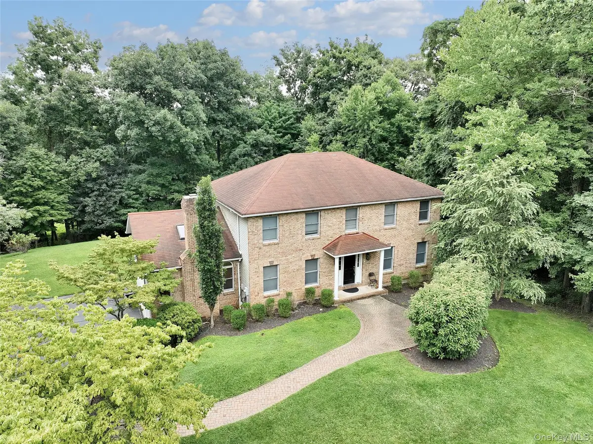 6 Nicole Way, Spring Valley, NY 10977 - #1