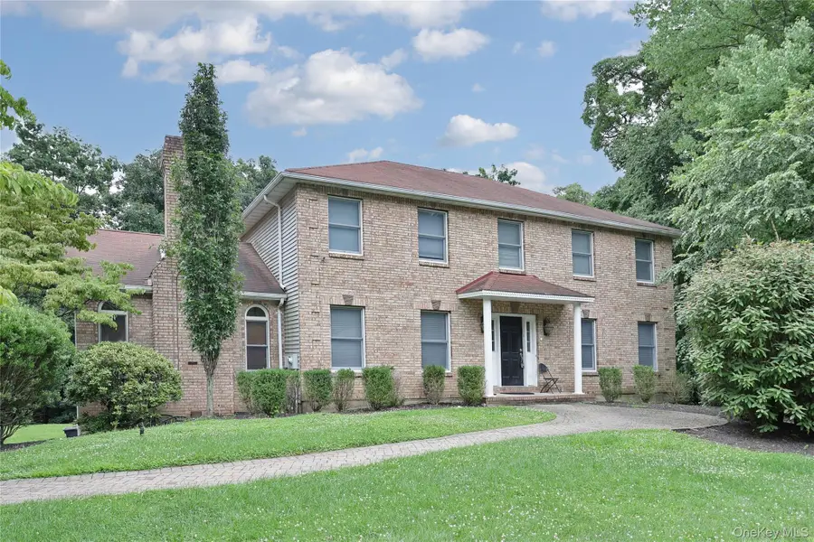 6 Nicole Way, Spring Valley, NY 10977 - #2