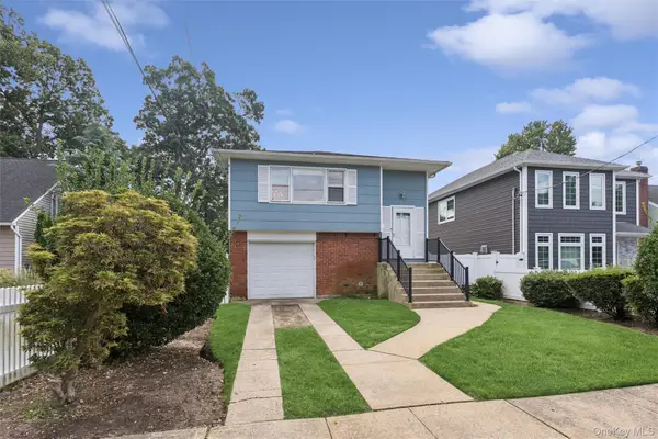 1928 Gormley Avenue, Merrick, NY 11566