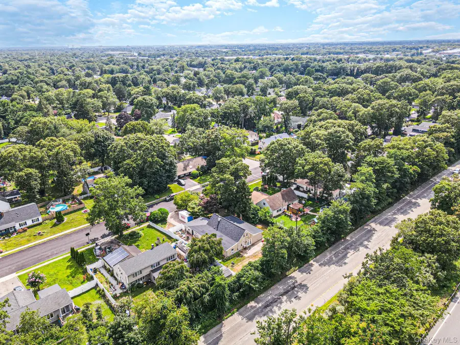 219 Sunflower Lane, Islandia, NY 11749 - #3
