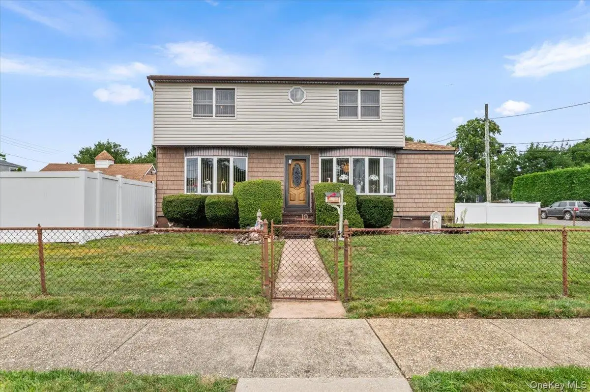 10 Enness Avenue, Bethpage, NY 11714 - #1