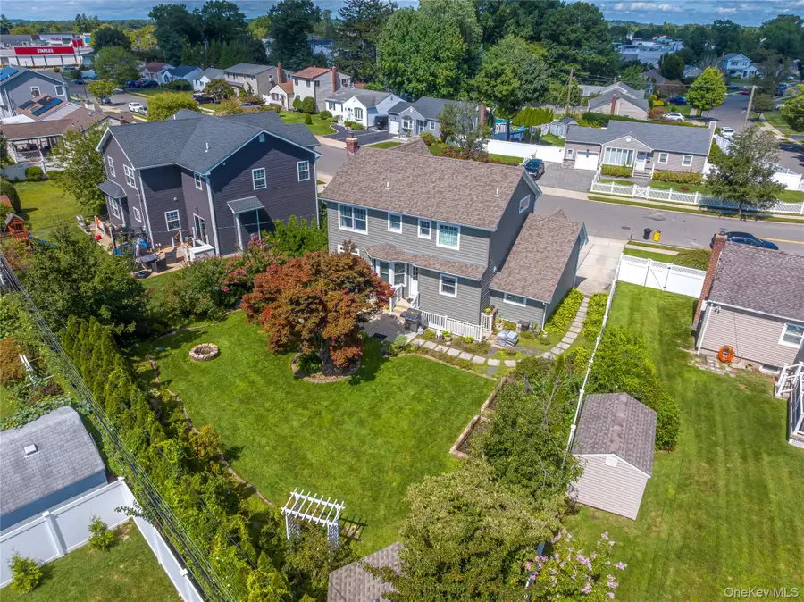 25 Bentley Road, Plainview, NY 11803 - #2