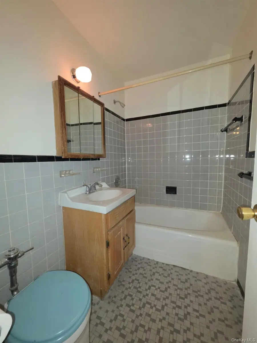 679 W 239th #3E, Bronx, NY 10463 - #3