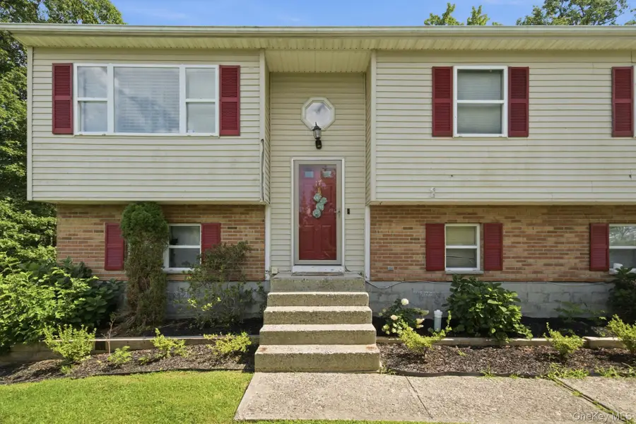 17 Old Hemlock Drive, New Windsor, NY 12553 - #2
