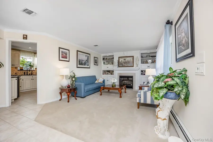4 Vera Court, Centereach, NY 11720 - #2