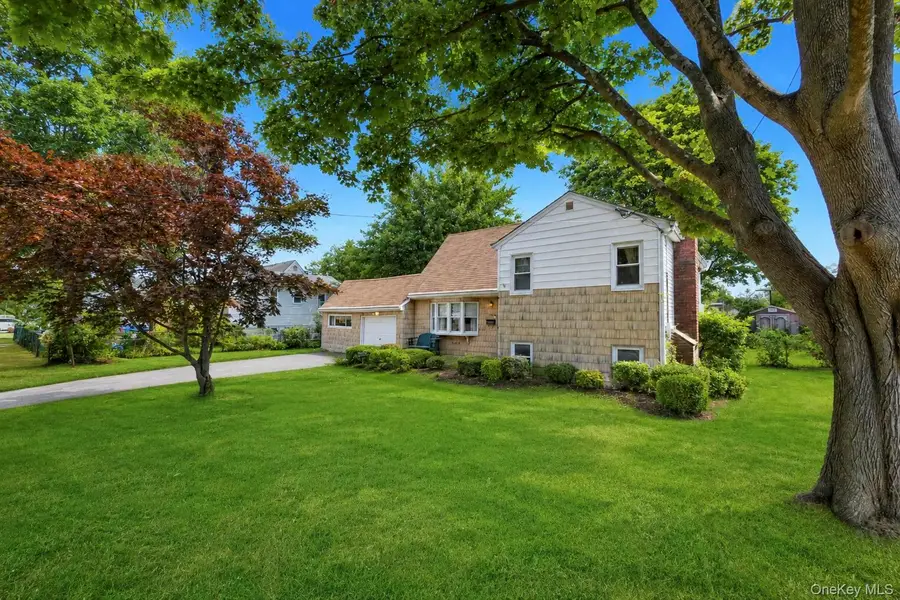 1425 Pine Drive, Bay Shore, NY 11706 - #3