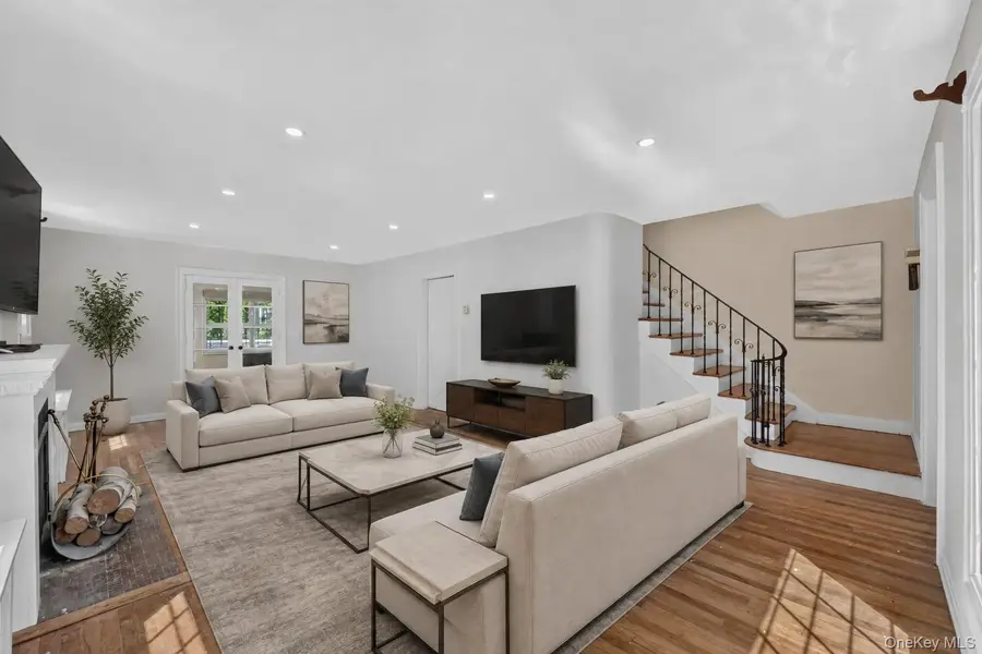 11 1st Place, Garden City, NY 11530 - #2