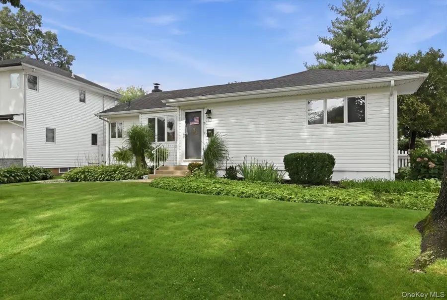 1471 Beech Lane, East Meadow, NY 11554 - #3