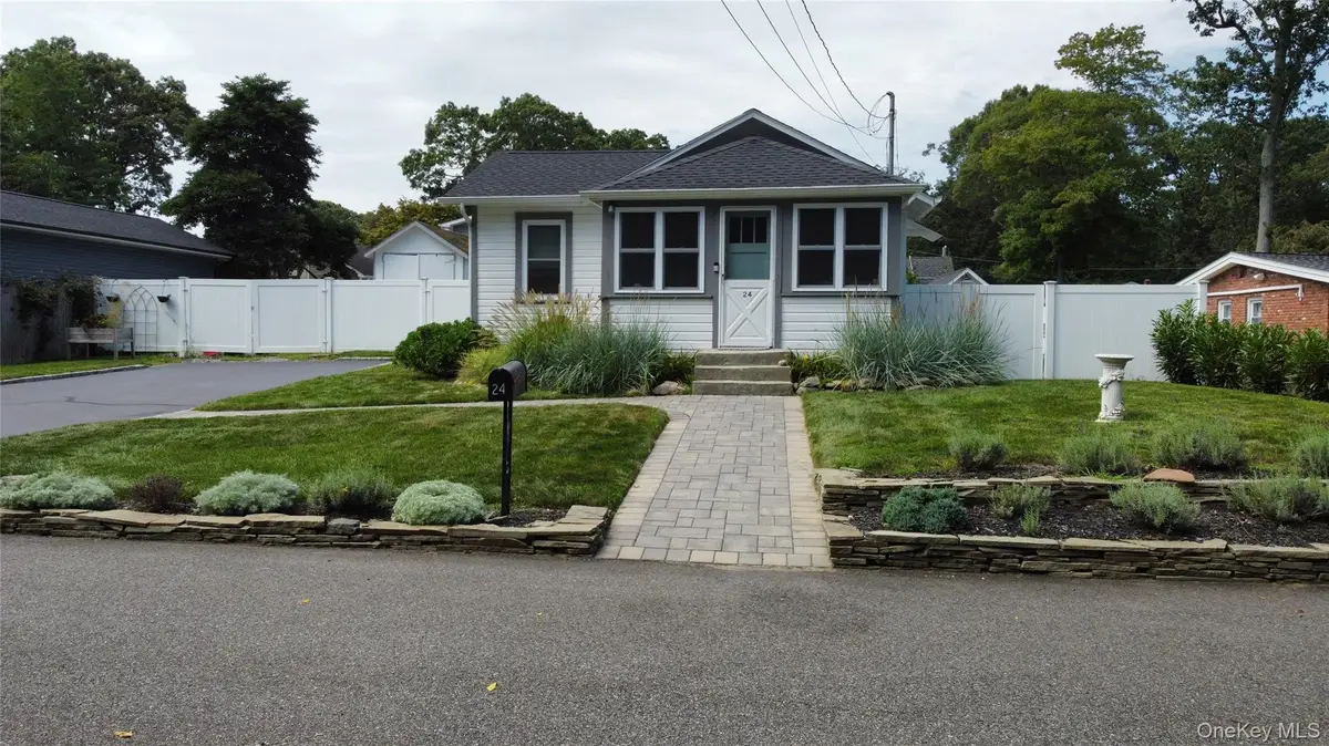 24 Canary Road, Rocky Point, NY 11778 - #1