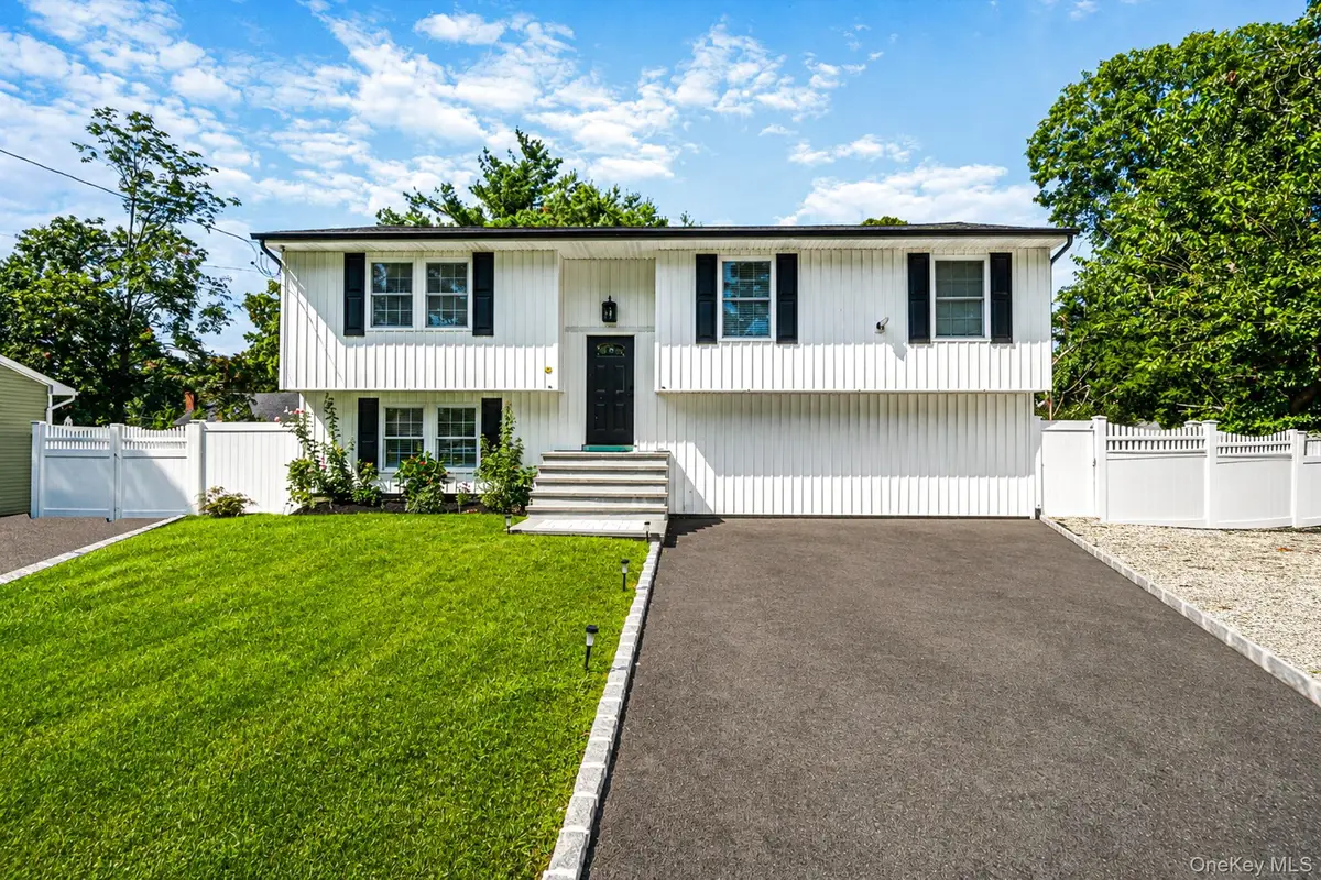 5 Curtis Court, Mastic, NY 11950 - #1