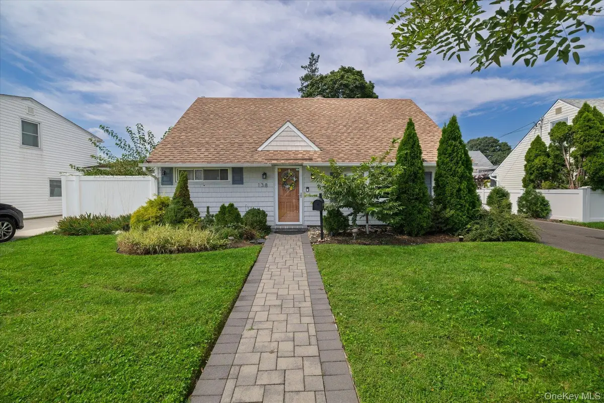 138 Southberry Lane, Levittown, NY 11756 - #1