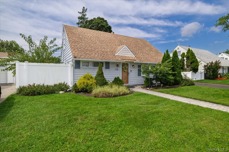 138 Southberry Lane, Levittown, NY 11756 - #2