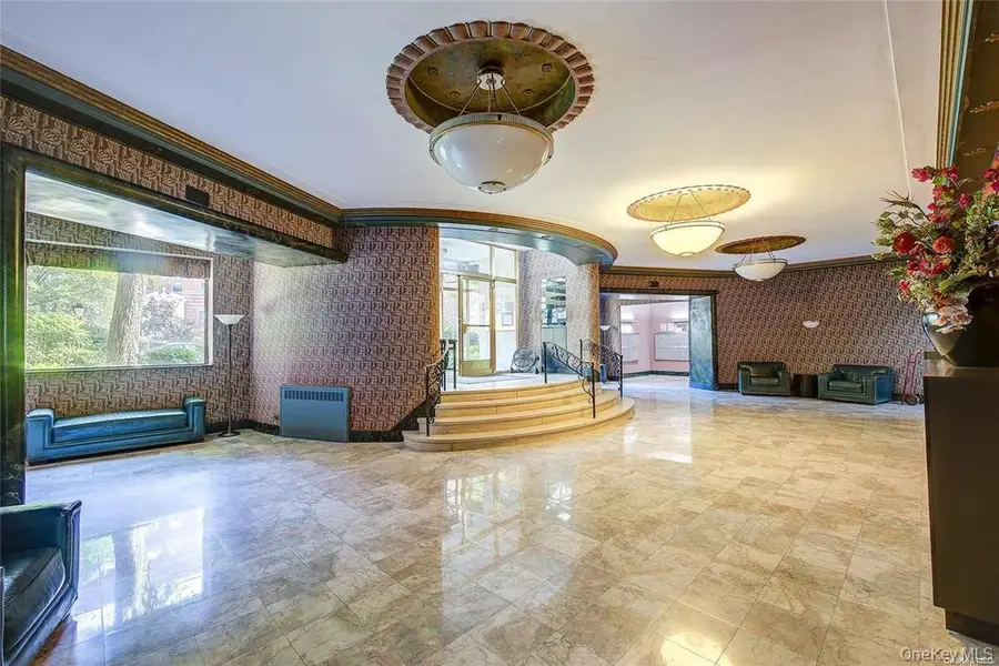 69-10 Yellowstone Boulevard #202, Forest Hills, NY 11375 - #2