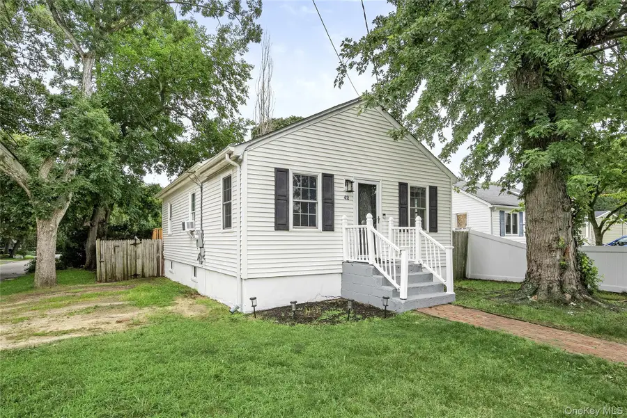 42 S Washington Avenue, Centereach, NY 11720 - #2