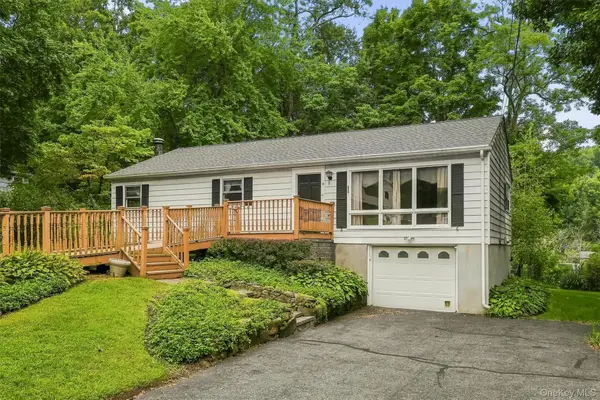 9 Michelle Drive, Newburgh, NY 12550