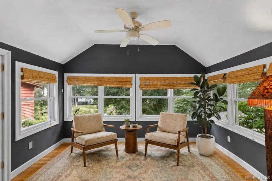 18 Walnut Avenue, Setauket, NY 11733 - #2