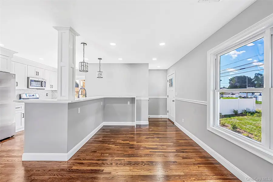 388 Vespucci Avenue, Copiague, NY 11726 - #2