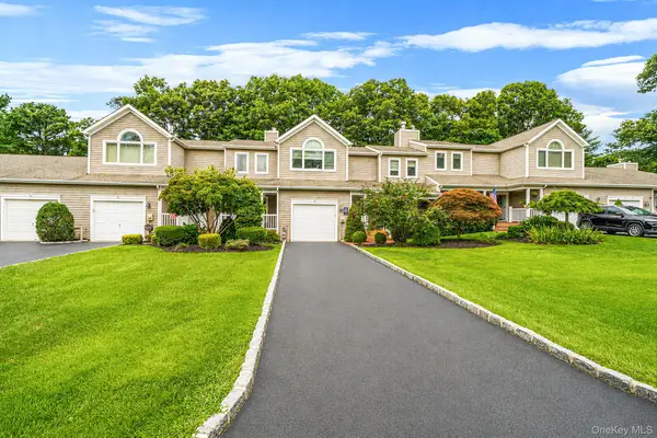 26 Kettle Hole Road, Manorville, NY 11949