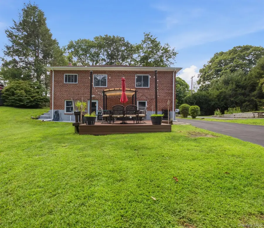 8 Arbutus Street, Putnam Valley, NY 10579 - #2