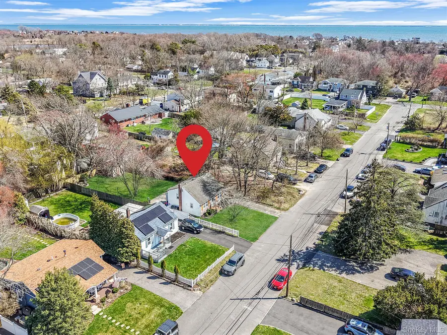 35 Thorburn Avenue, Patchogue, NY 11772 - #2