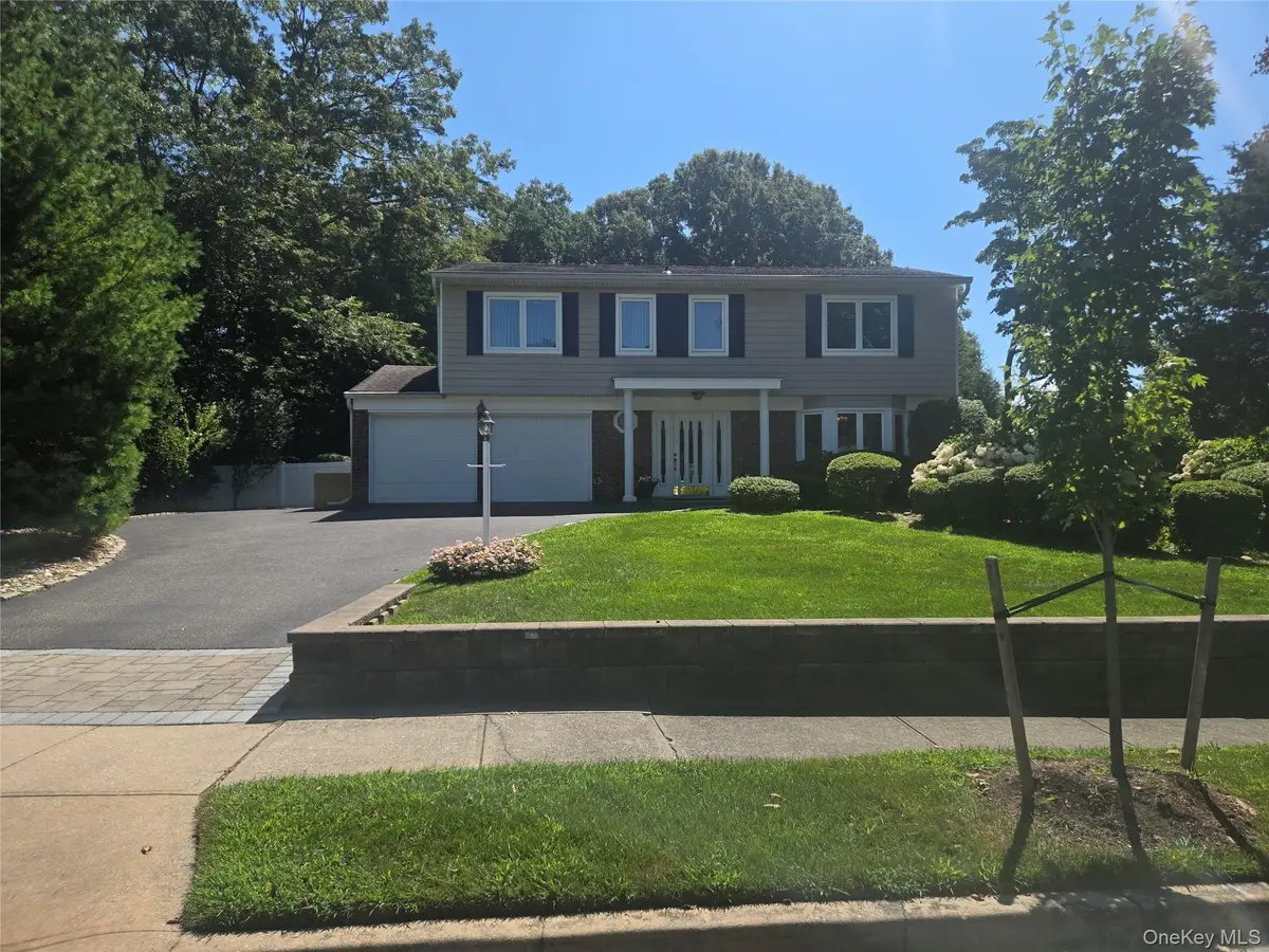 15 Melrose Lane, Commack, NY 11725 - #1