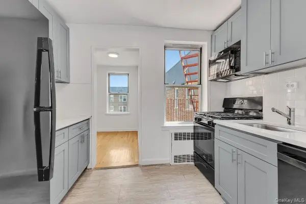 67-10 108th Street 108th Street #6A, Forest Hills, NY 11375