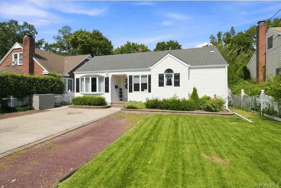51 Dawson Avenue, Kings Park, NY 11754 - #3