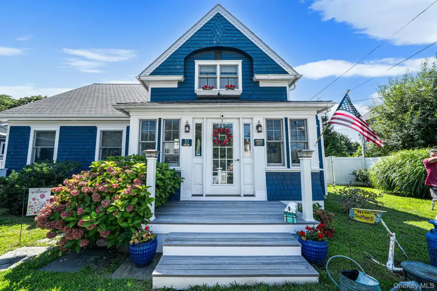 10 Park Street, Blue Point, NY 11715 - #3