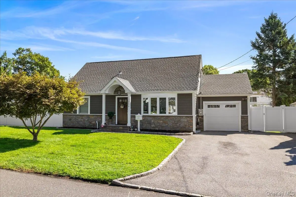 308 Mccall Avenue, West Islip, NY 11795 - #1