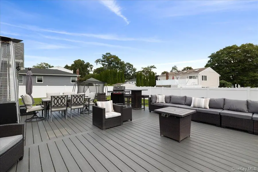 308 Mccall Avenue, West Islip, NY 11795 - #3