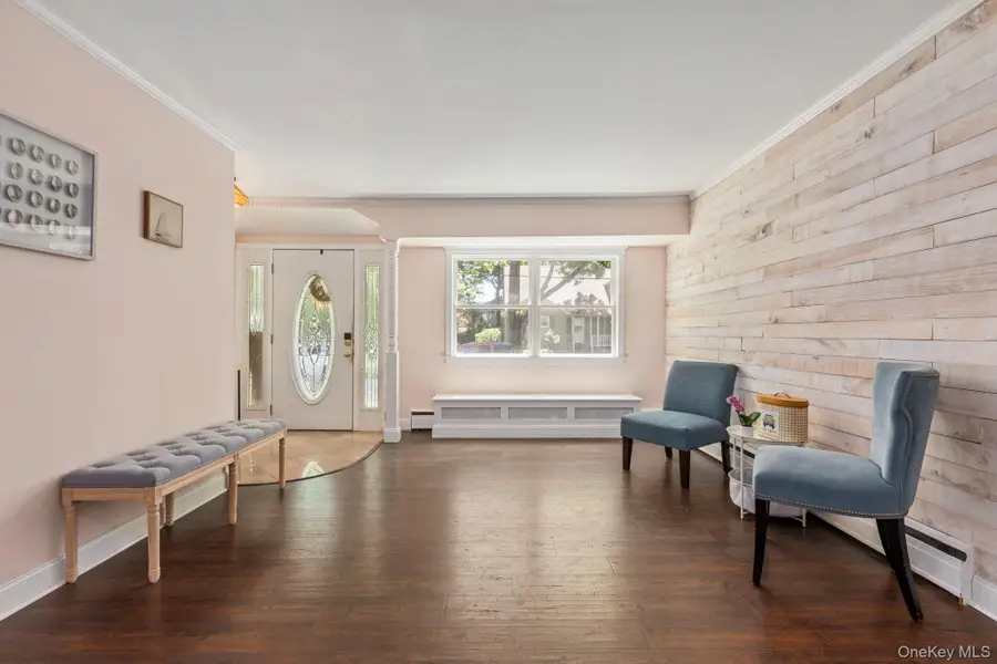 1107 Jefferson Avenue, West Islip, NY 11795 - #3