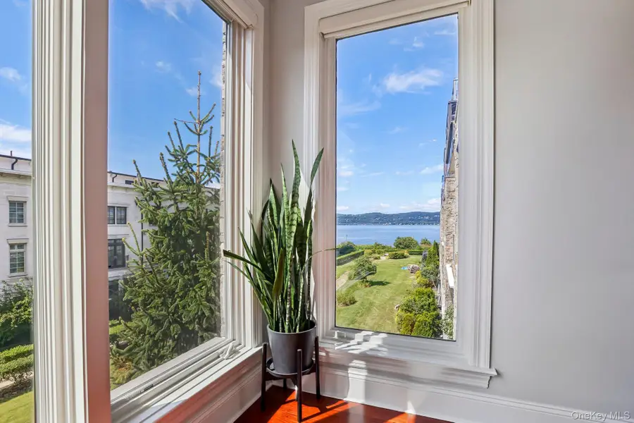 16 Rivers Edge Drive #310, Tarrytown, NY 10591 - #3