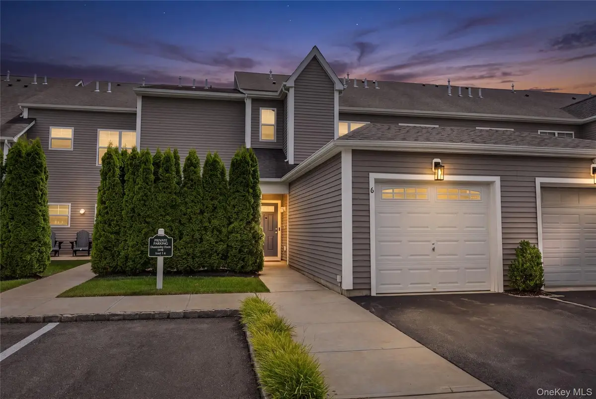 6 Grace Hall Lane, Yaphank, NY 11980 - #1