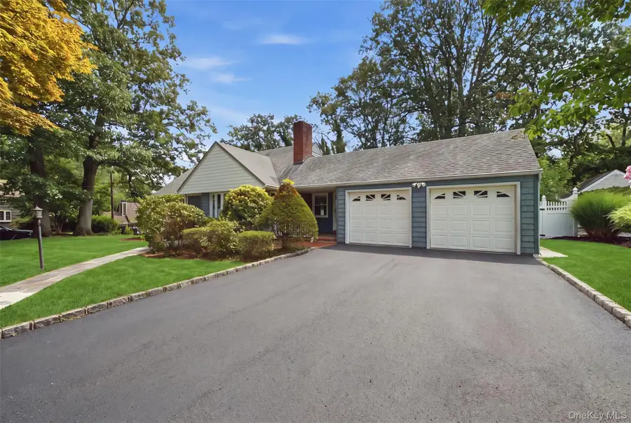 155 Hoover Place, Centerport, NY 11721 - #2