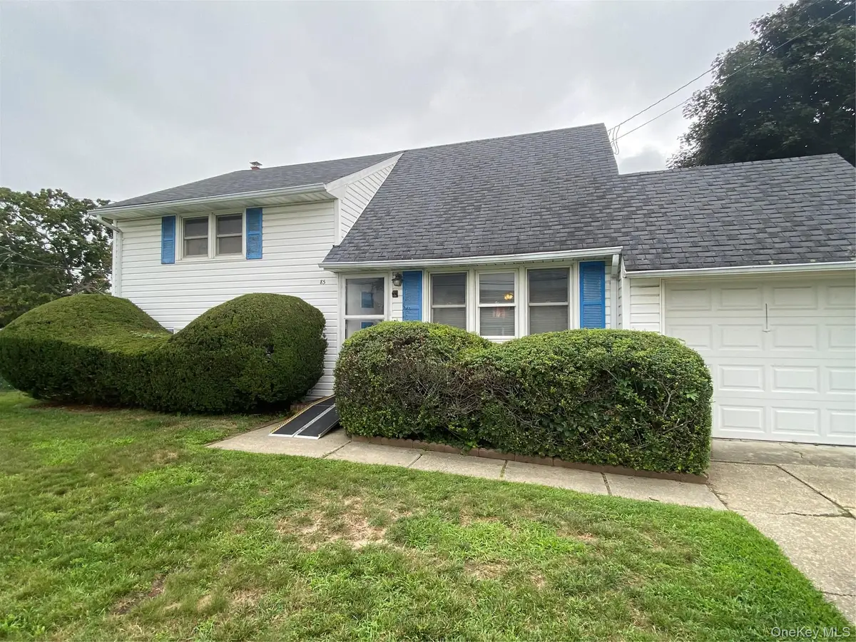 85 Stellenwerf Avenue, Islip Terrace, NY 11752 - #1