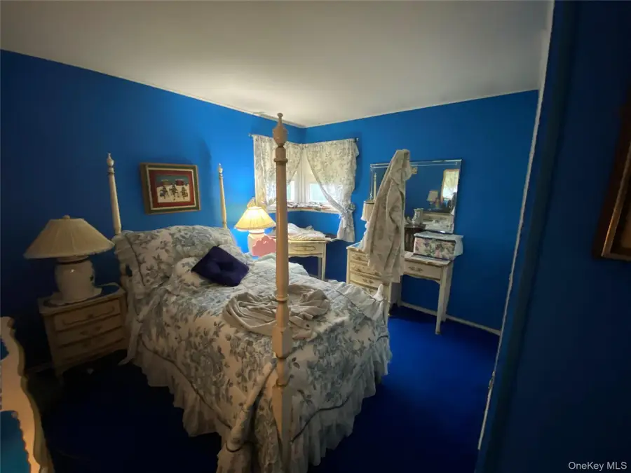 85 Stellenwerf Avenue, Islip Terrace, NY 11752 - #2