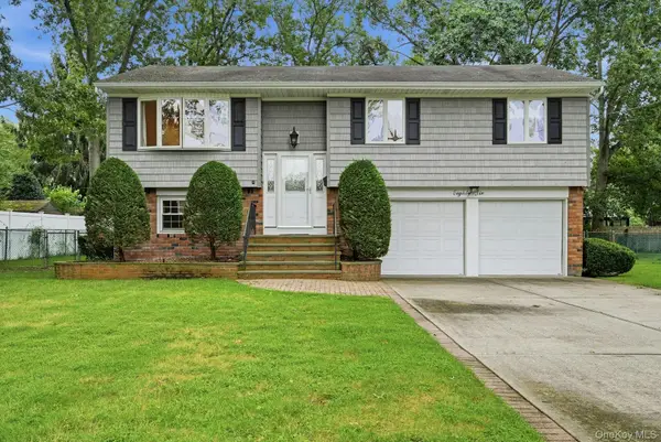 86 39th Street, Islip, NY 11751