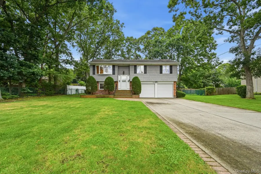 86 39th Street, Islip, NY 11751 - #3
