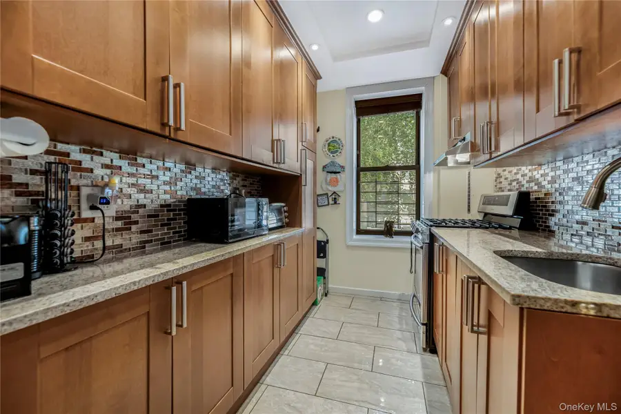 758 Brady Avenue #112, Bronx, NY 10462 - #2
