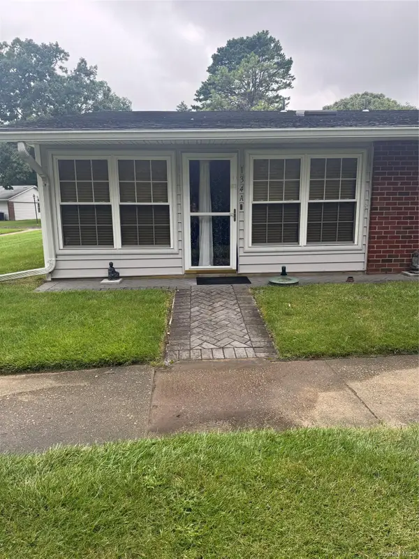 134 Eastbourne Court #A, Ridge, NY 11961