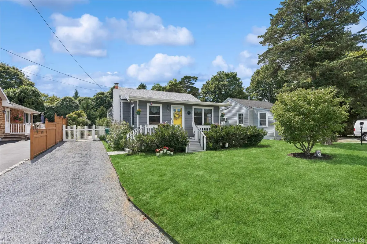 34 W End Avenue, East Quogue, NY 11942 - #1