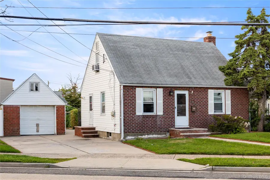 236 Dogwood Avenue, Franklin Square, NY 11010 - #2