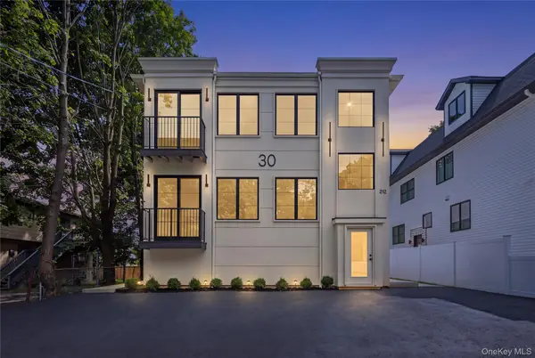 30 E Castle Avenue #101, Spring Valley, NY 10977