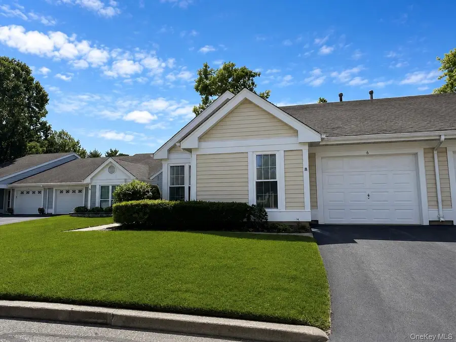 6 Oakdale Court, Ridge, NY 11961 - #2