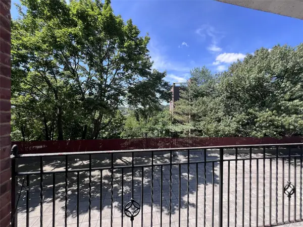 280 Collins Avenue #2B, Fleetwood, NY 10552