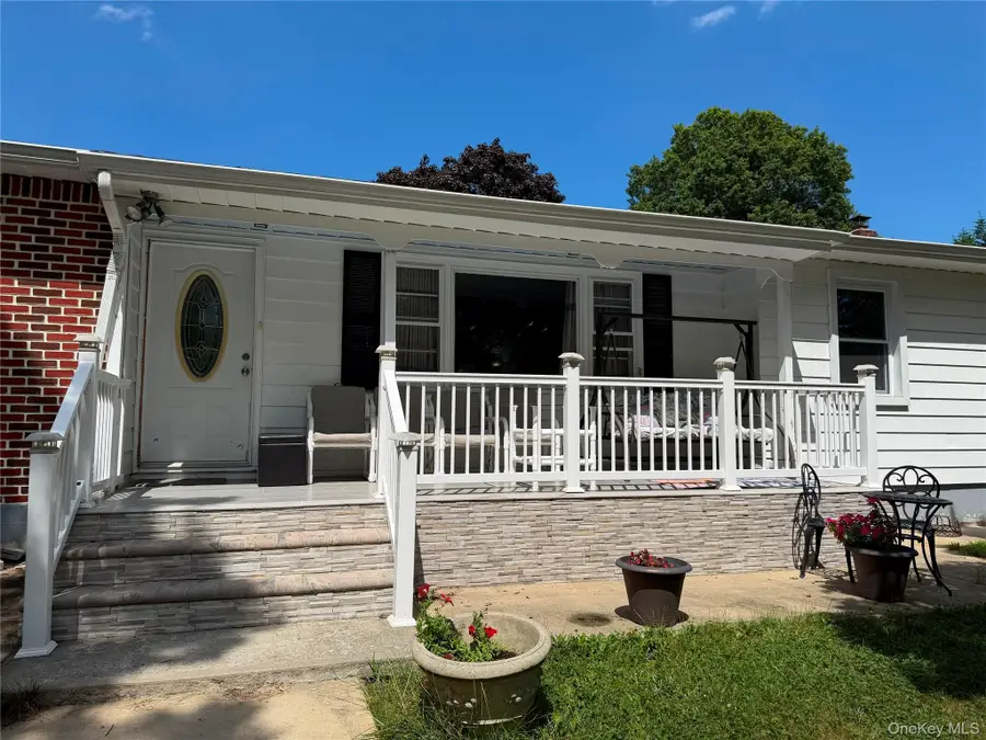 431 Blue Point Road, Farmingville, NY 11738 - #2