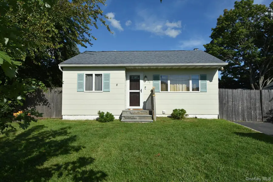 71 John Drive, Farmingville, NY 11738 - #2