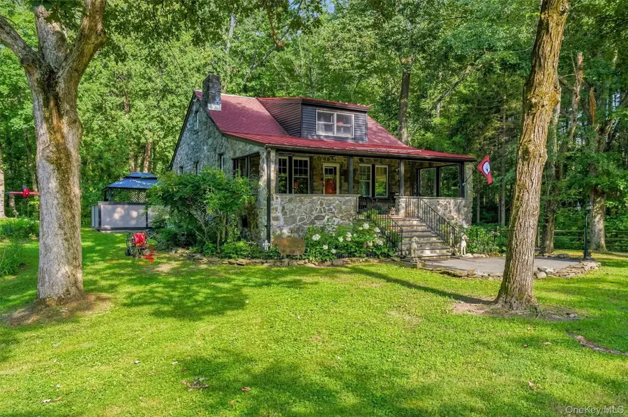 231 Rombout Road, Pleasant Valley, NY 12569 - #2