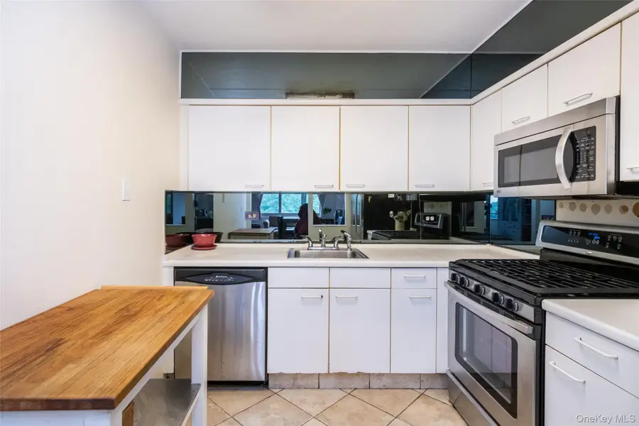 701 Pelham Road #5L, New Rochelle, NY 10805 - #3